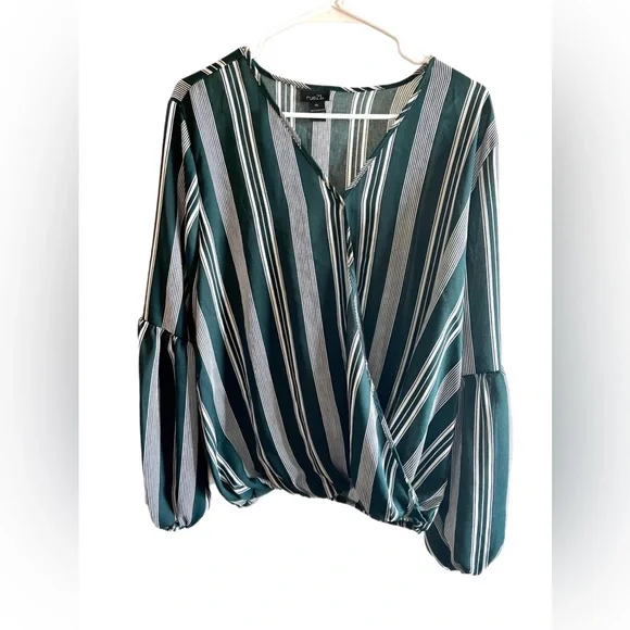 Green stripes sleeve ballon top - Picture 1 of 5